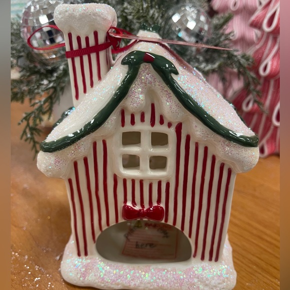 Christmas Hello Kitty Red Glitter House Tea Light Holder Blue Sky ceramics NWT - Picture 6 of 6